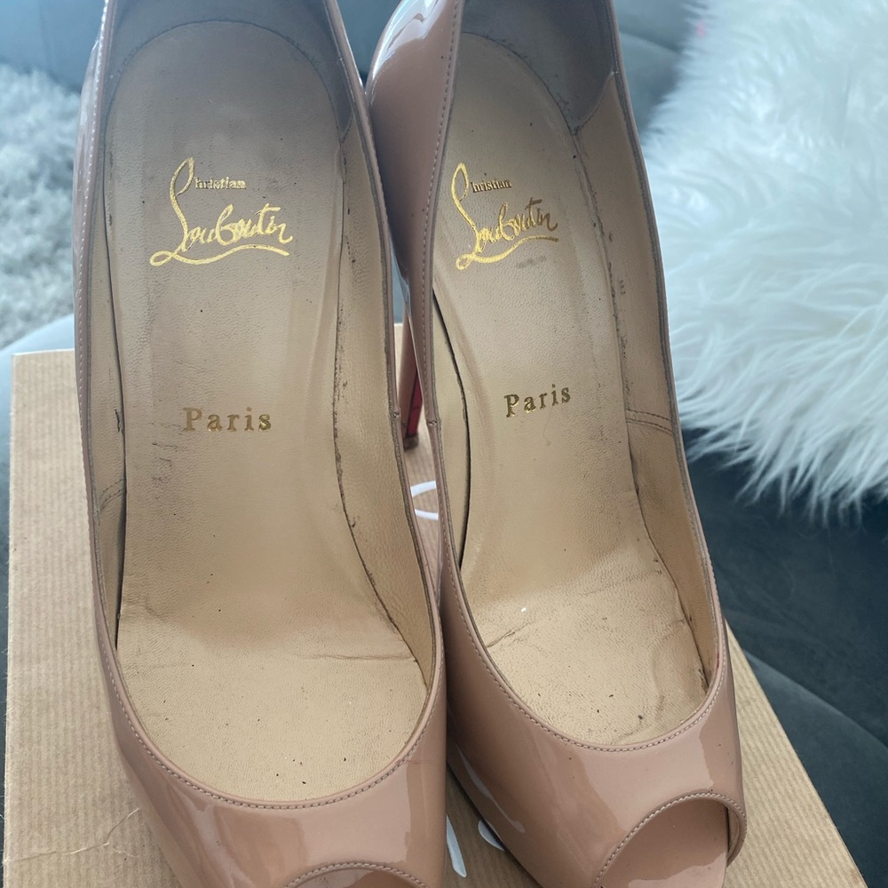 Viéndome 120 patent size 38  Christian Louboutin - Picture 2 of 8